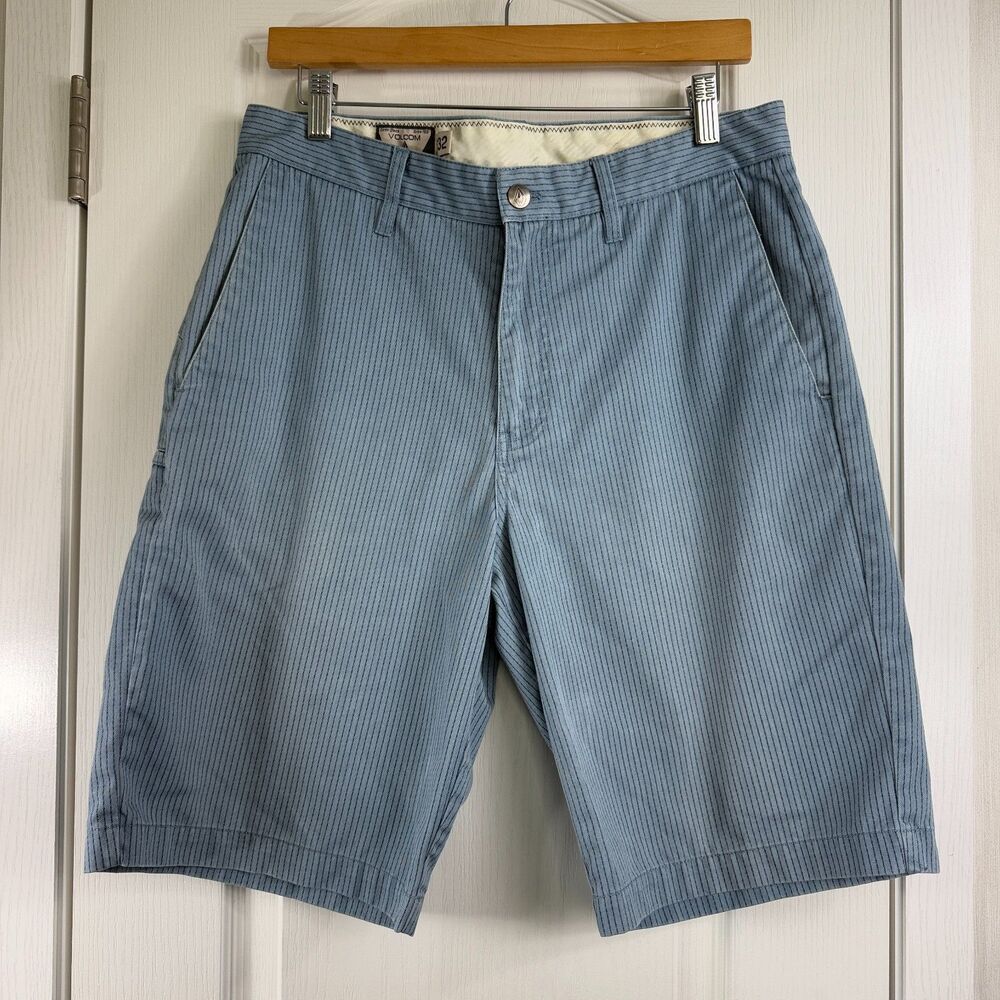 Volcom Men's Blue Pinstripe Skater Shorts Size 32